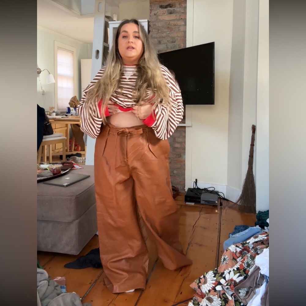 PLUS SIZE GORGEOUS LEATHER PANTS